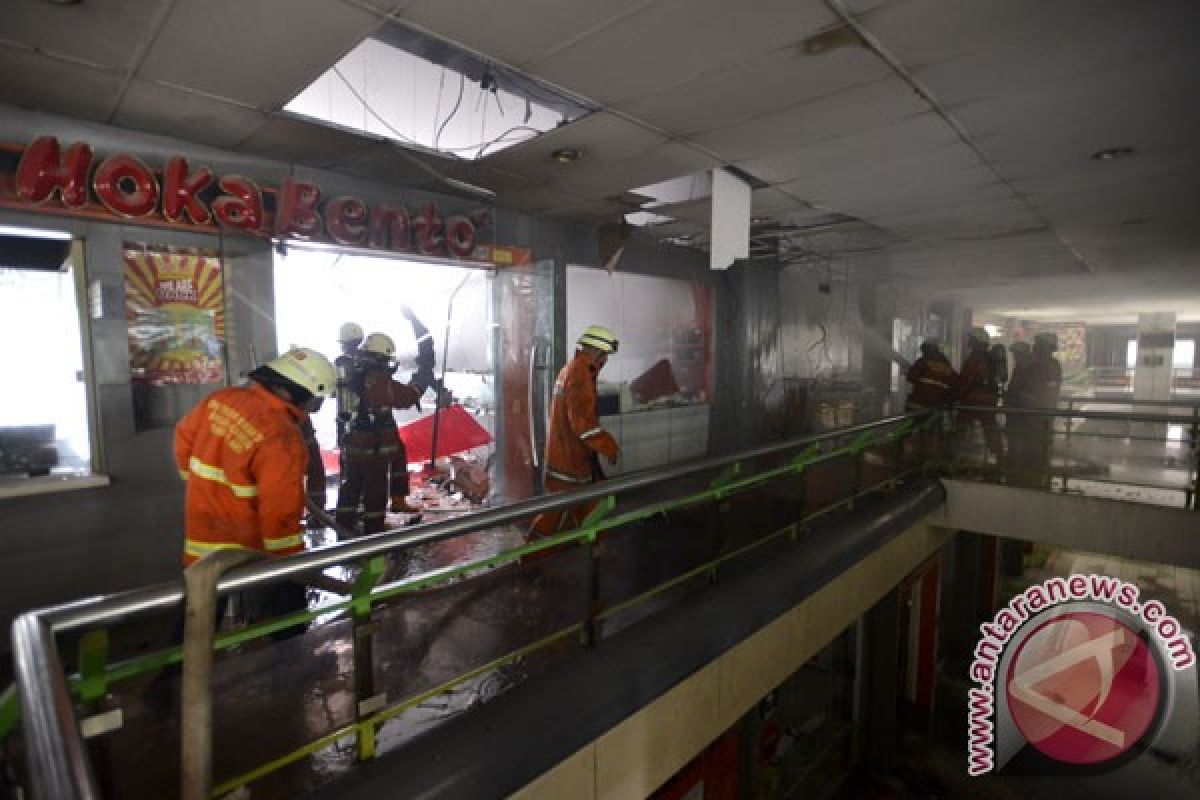 Kebakaran Stasiun Gambir cederai dua karyawan 