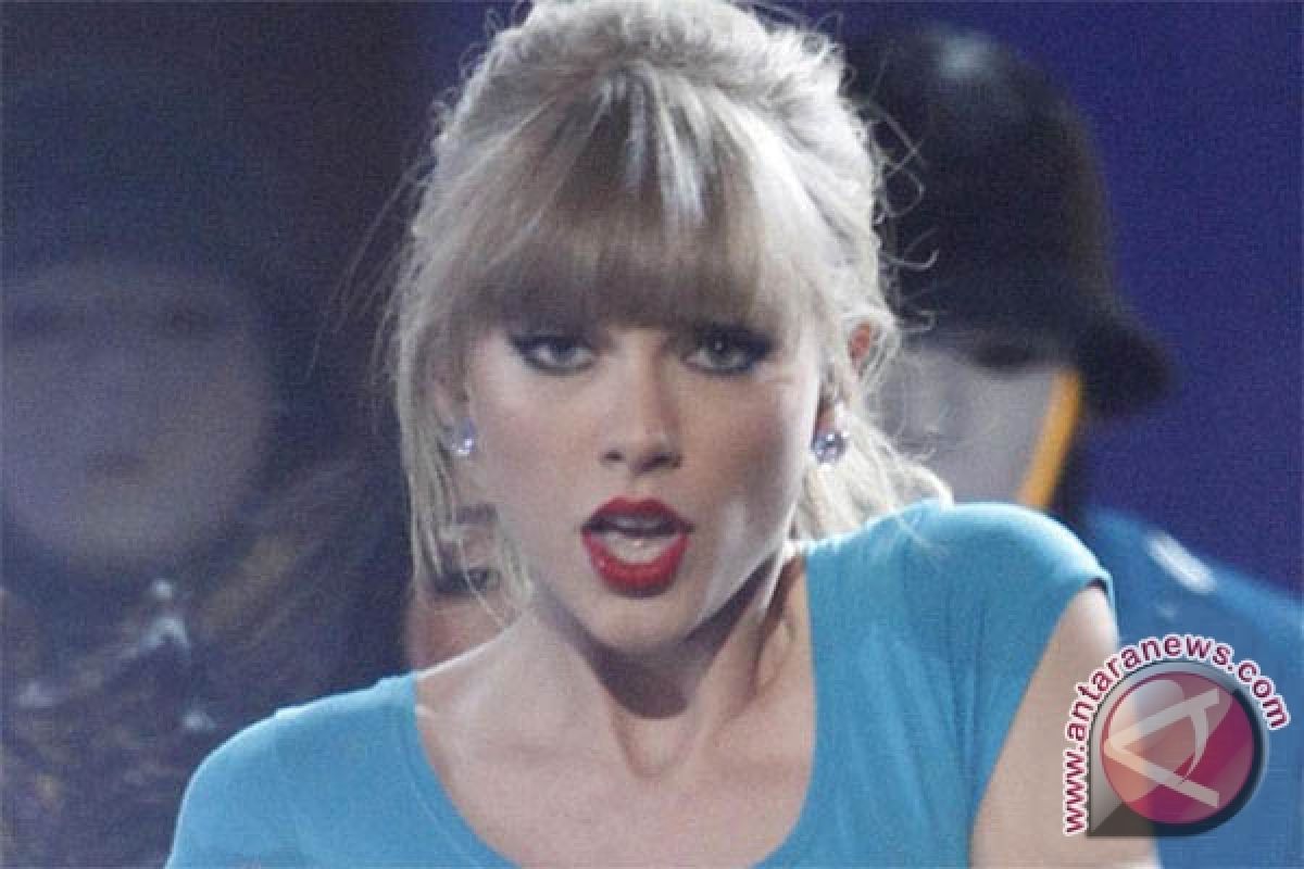 Taylor Swift Selebriti Paling Dermawan di Tahun 2013