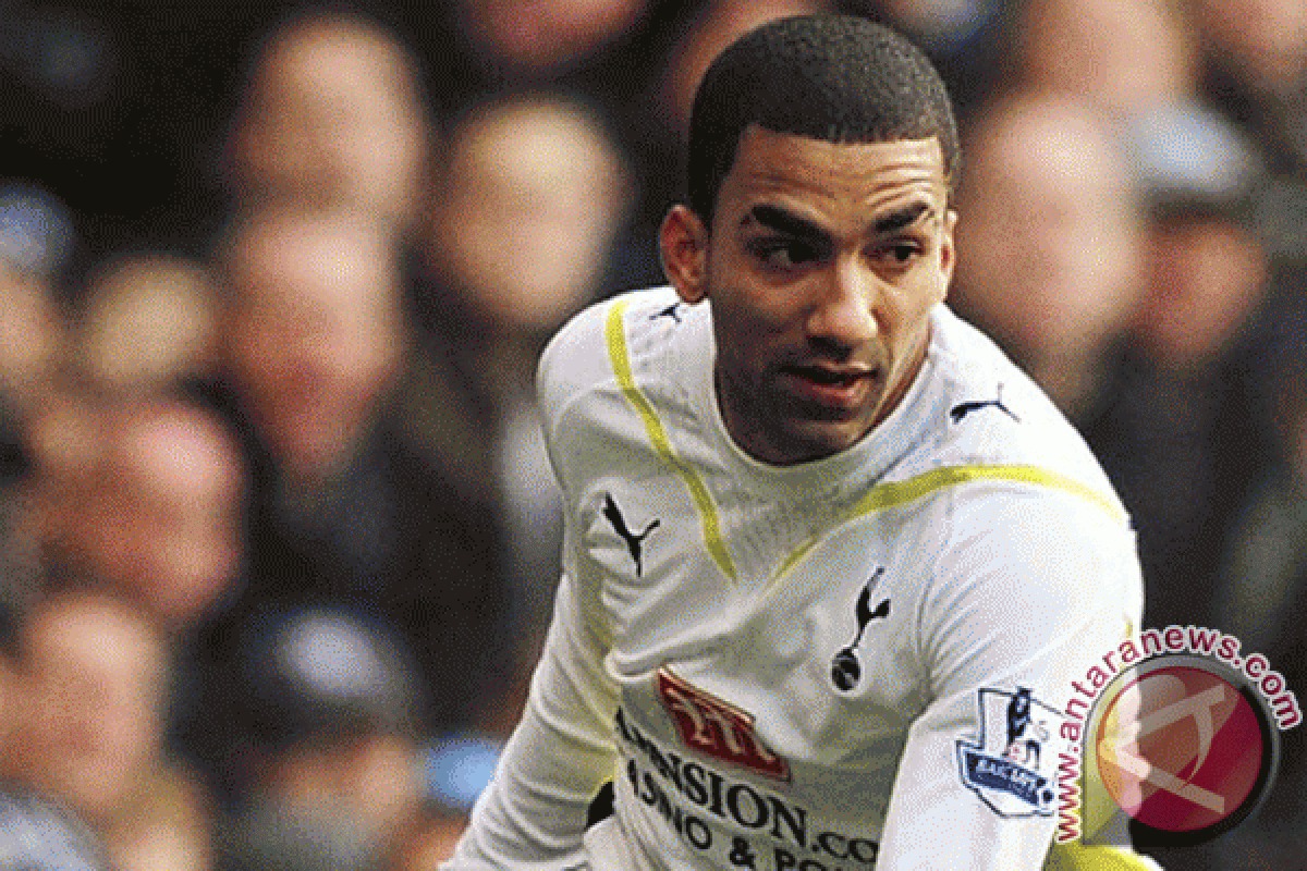 Everton resmi pinjam Aaron Lennon dari Spurs