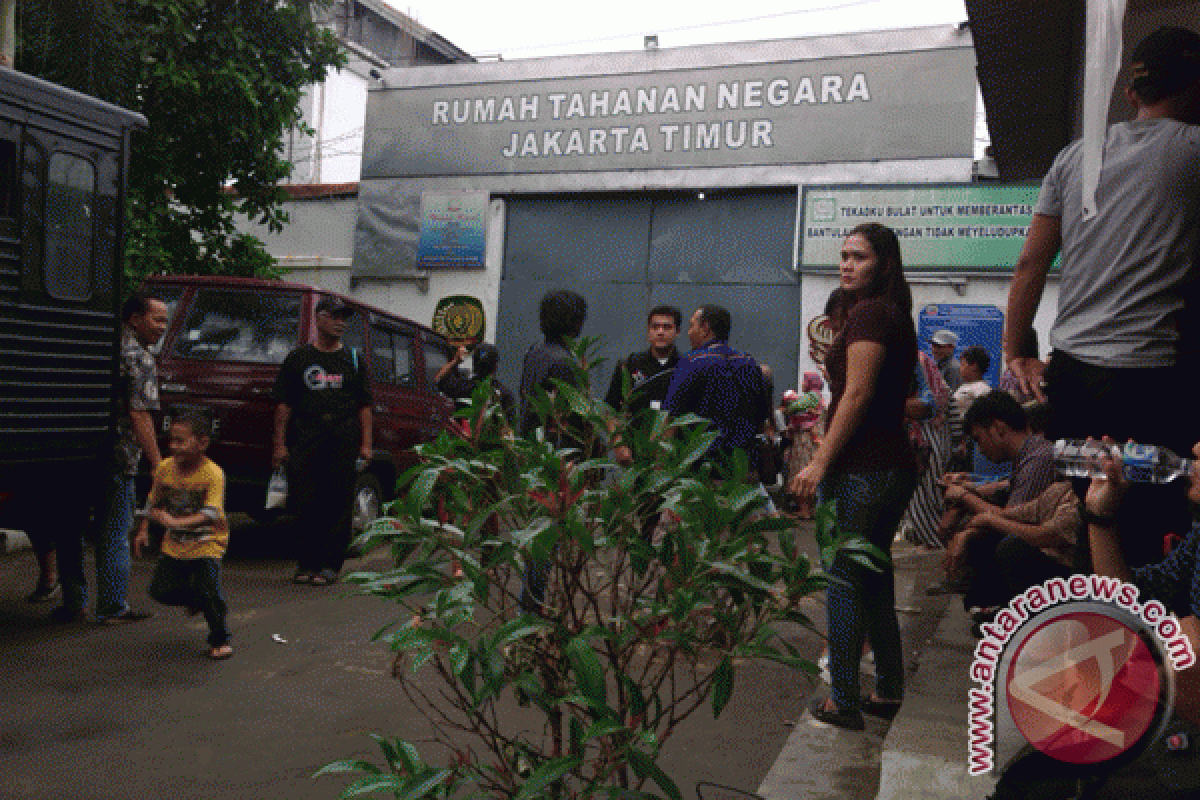 KPK dikritik pengacara Atut