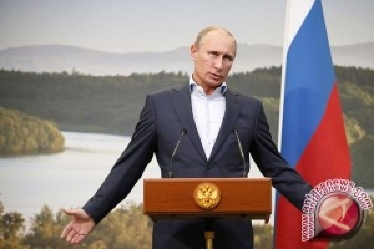 Putin unggul jauh dalam hitung cepat pilpres Rusia