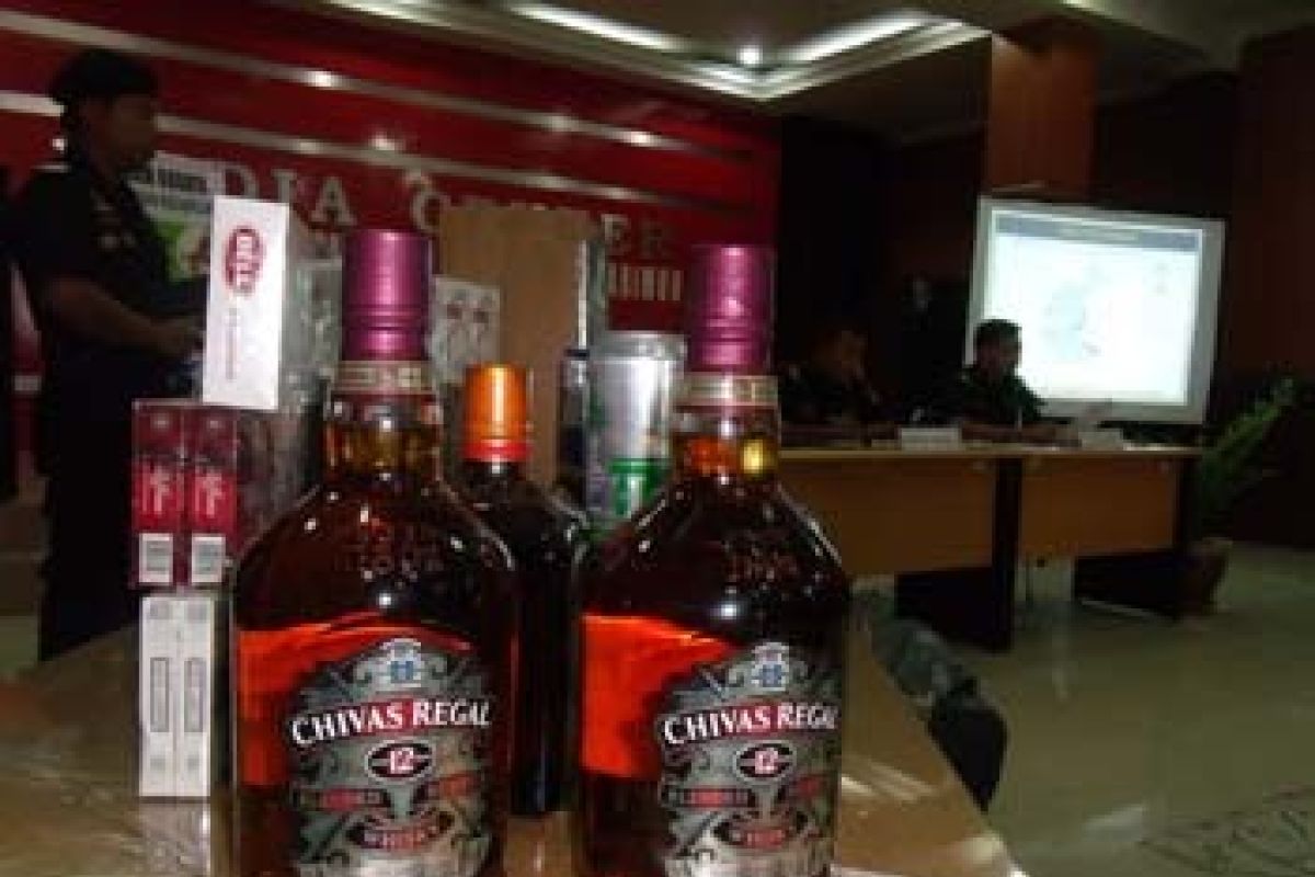 BC Karimun Sita Rokok dan Minuman Alkohol