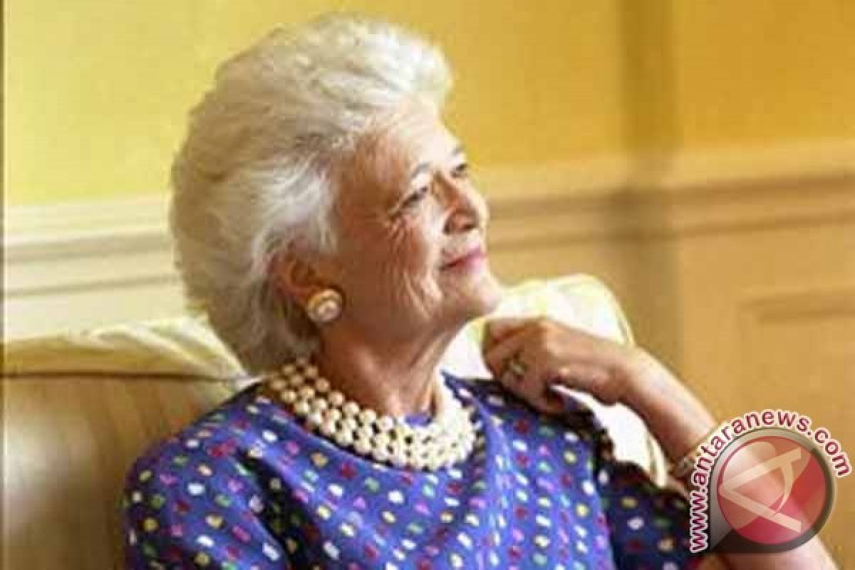 Keluarga Clinton ucapkan bela sungkawa untuk Barbara Bush