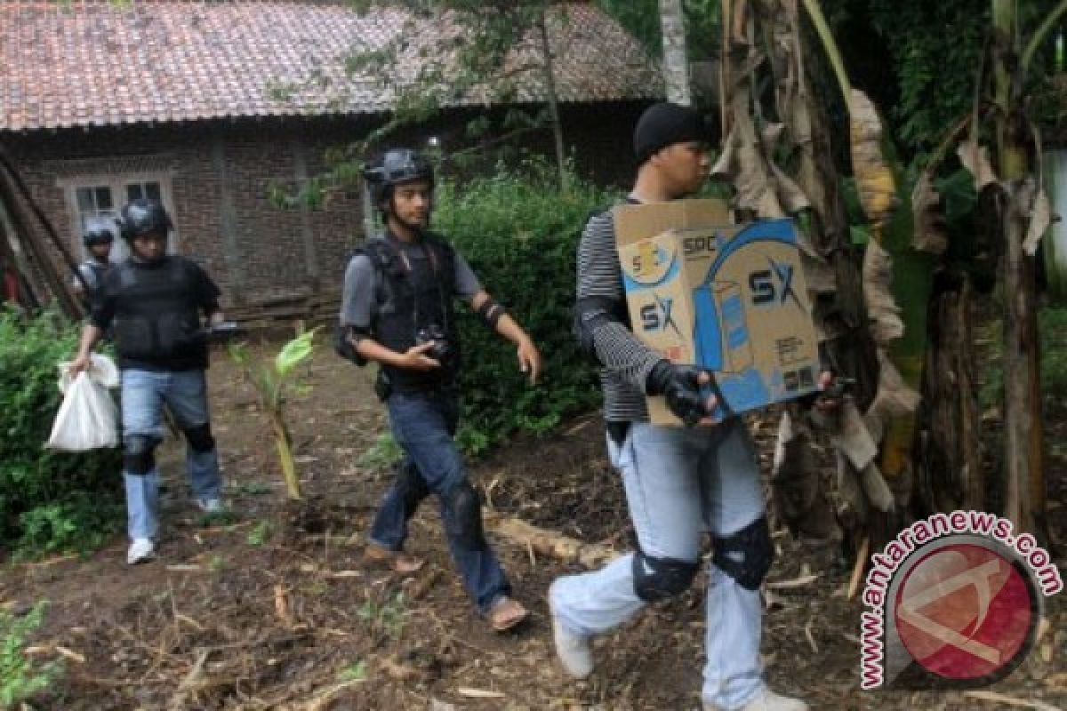 Polisi geledah satu rumah di Rempoa terkait terorisme