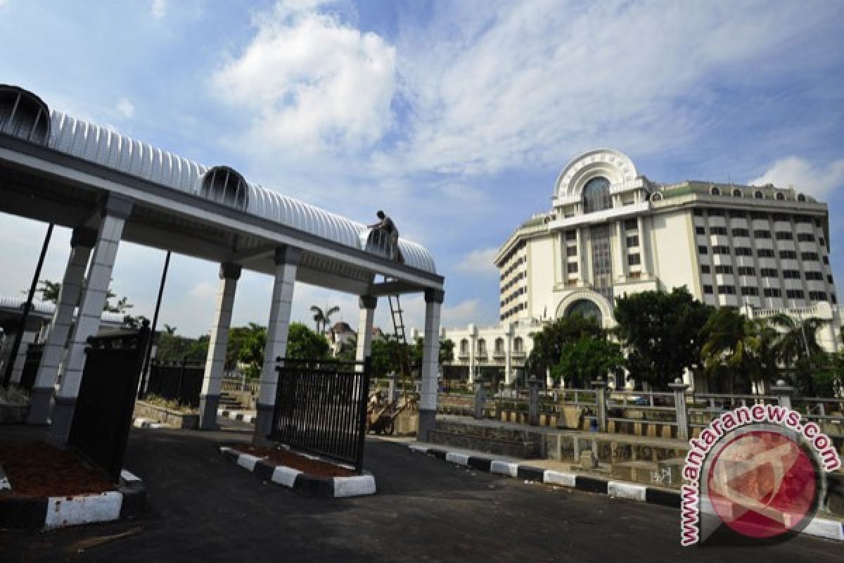 Pemprov DKI akan bangun tiga terminal bus terpadu