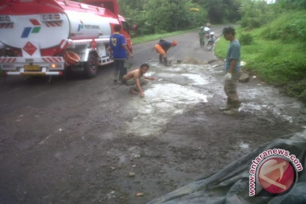 Legislator: perbaikan jalan provinsi adalah mubazir