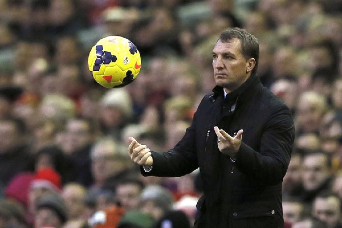 Pelatih Liverpool Rodgers didenda karena komentari wasit