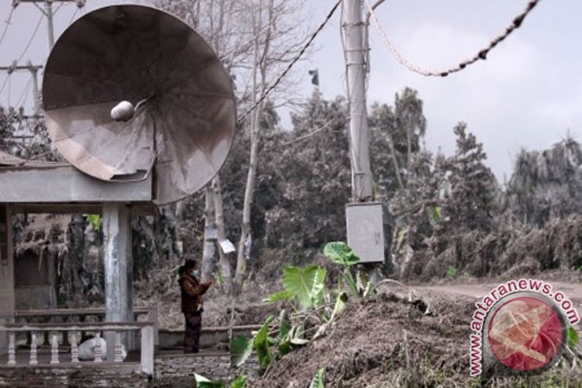 Masyarakat di luar radius bahaya Sinabung diminta siaga