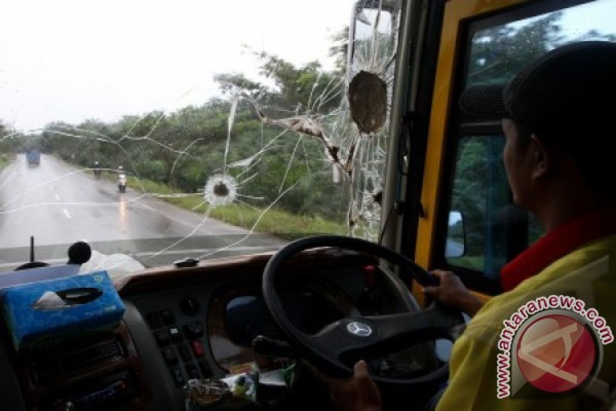 Polisi tahan pelempar bus di Aceh Timur