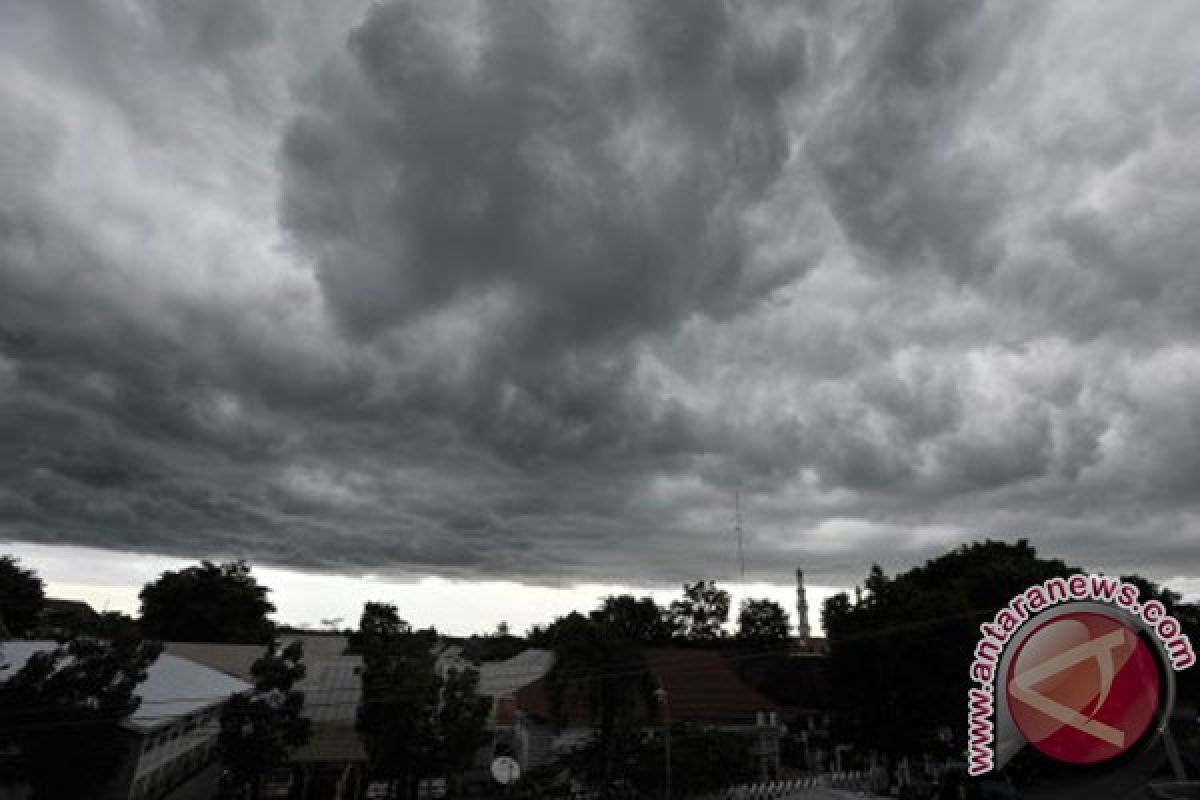 Curah hujan Banjarbaru capai rekor tertinggi