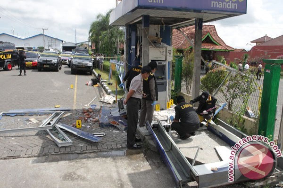 ATM Bank Mandiri di Karangploso Malang meledak