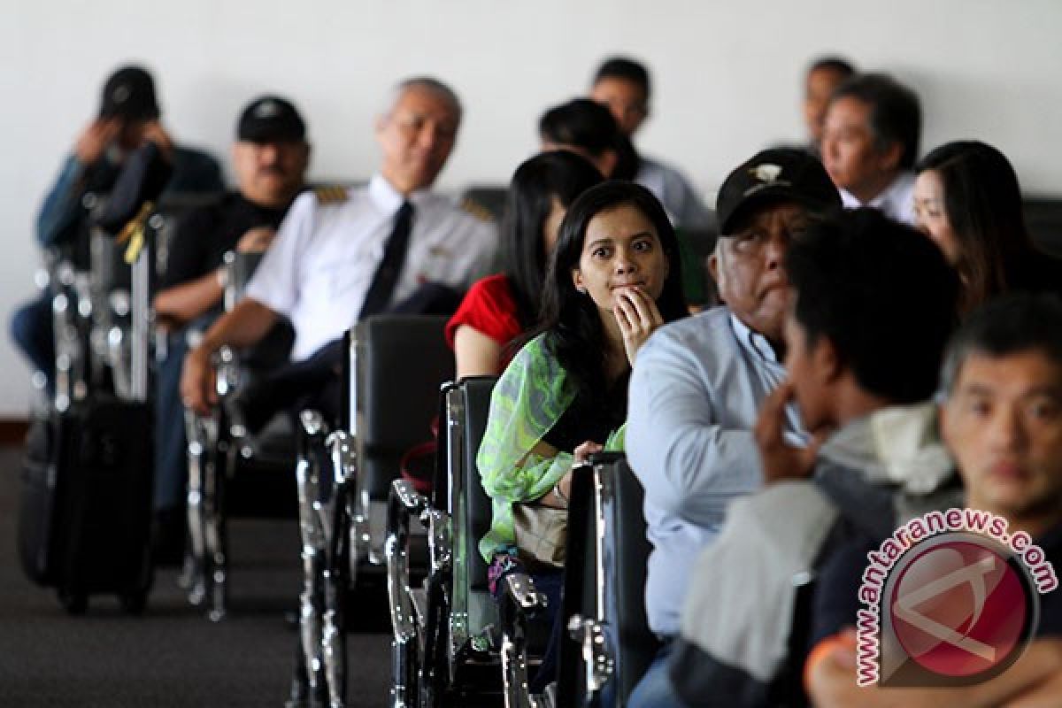 Porter Bandara Halim terancam kehilangan pekerjaan