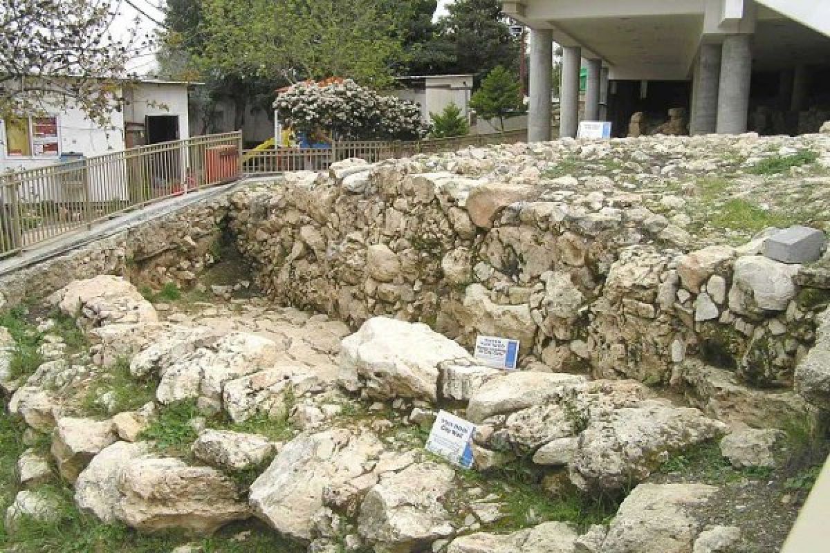 Israel lakukan penggalian situs arkeologi di Tepi Barat