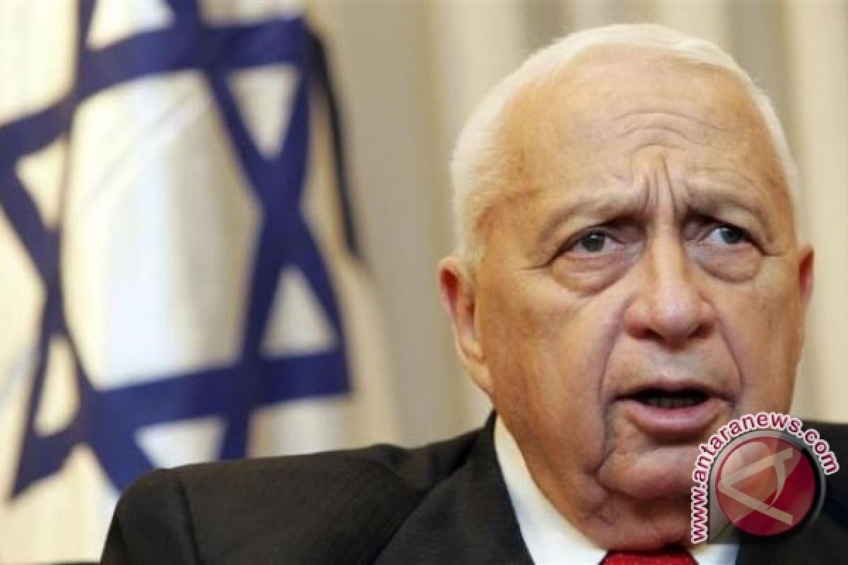 Jenazah Mantan PM Israel Ariel Sharon Dimakamkan 