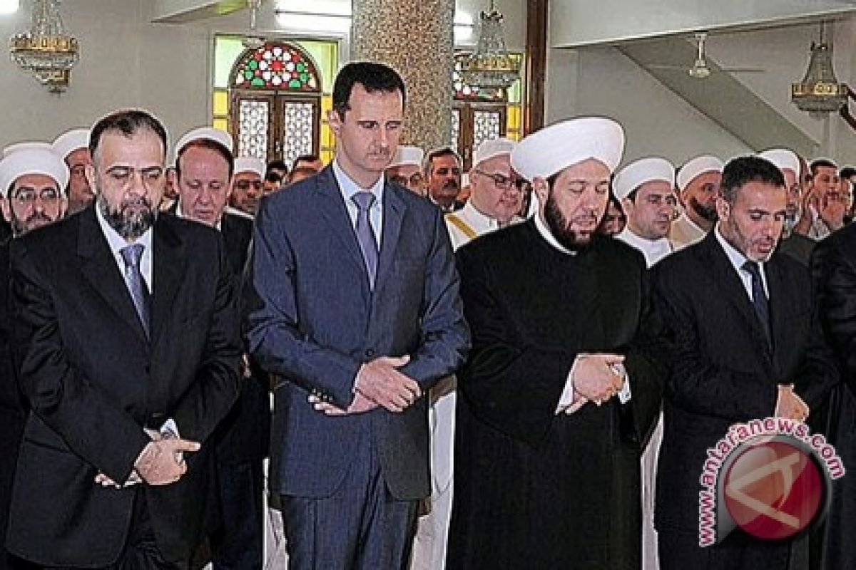 Presiden Suriah Shalat Bersama Mufti Sunni di Masjid Damaskus