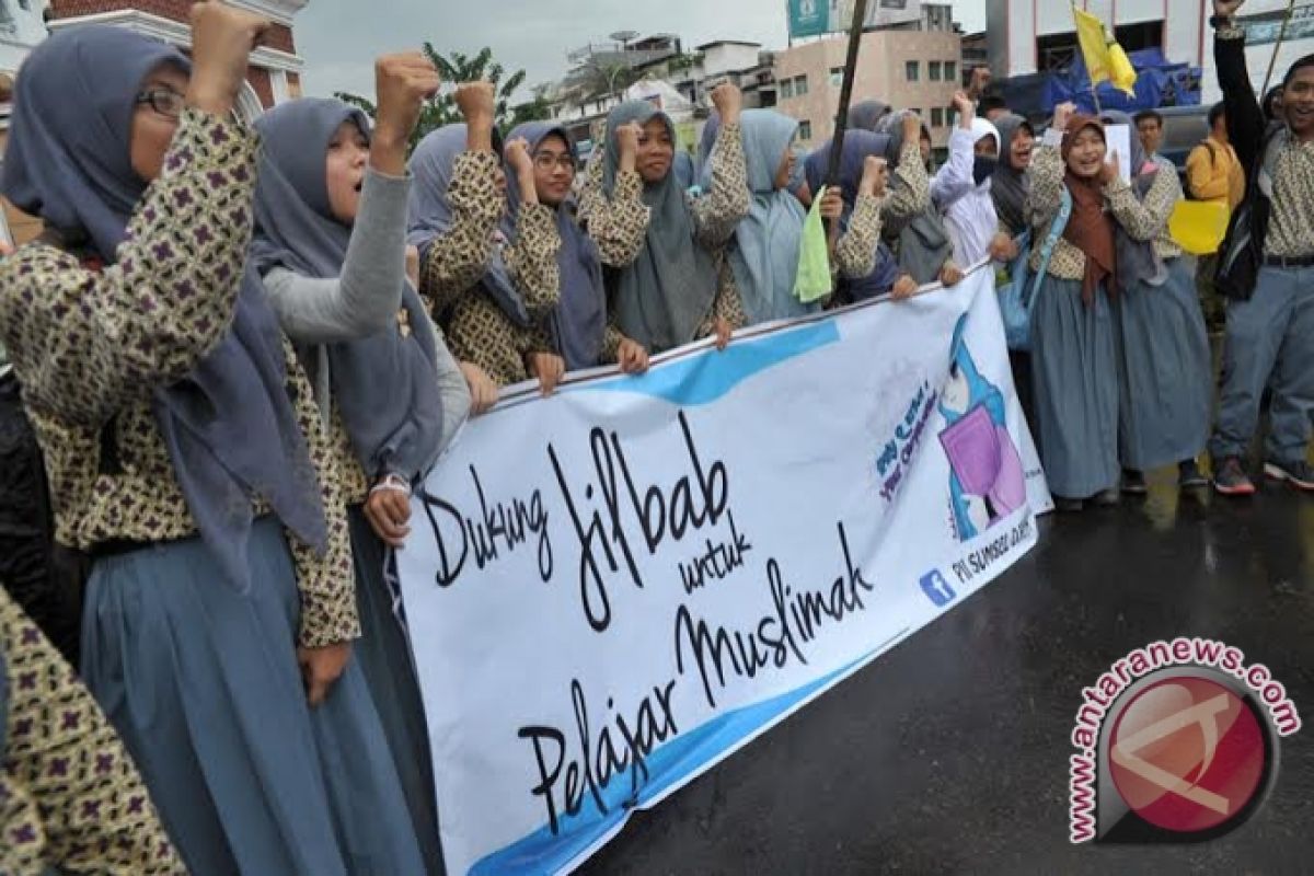 Pelajar gelar aksi solidaritas pelarangan jilbab