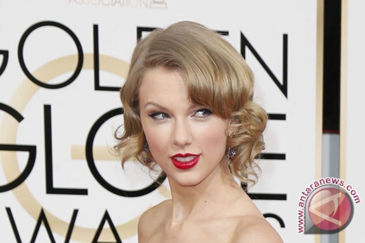 Taylor Swiftbersaksi atas pelecehan seksual oleh mantan penyiar radio 