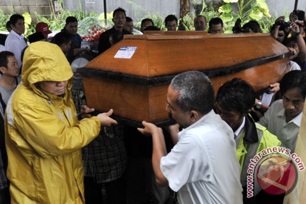 SAR temukan seorang korban banjir Manado
