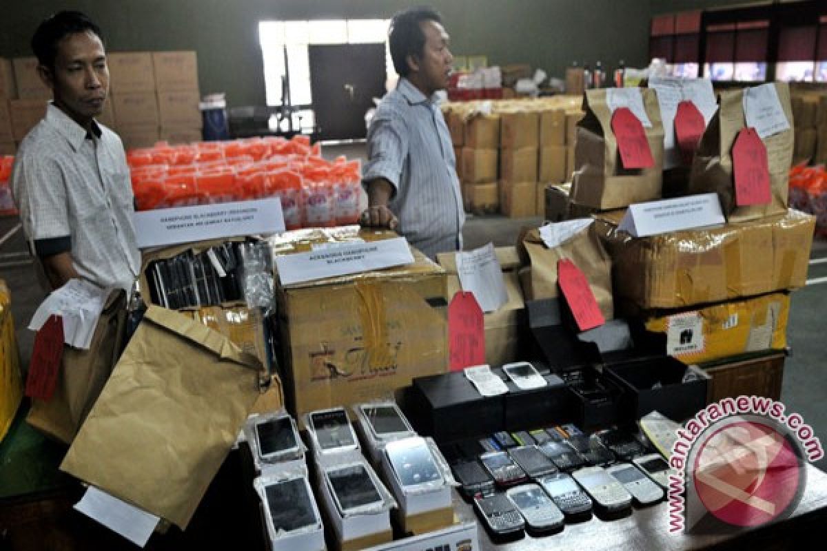 IMEI berlaku Agustus, risiko beli ponsel ilegal