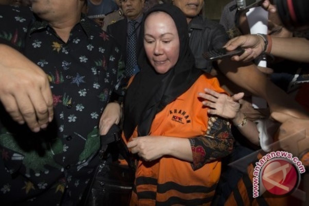 Ratu Atut Divonis 4 Tahun Penjara