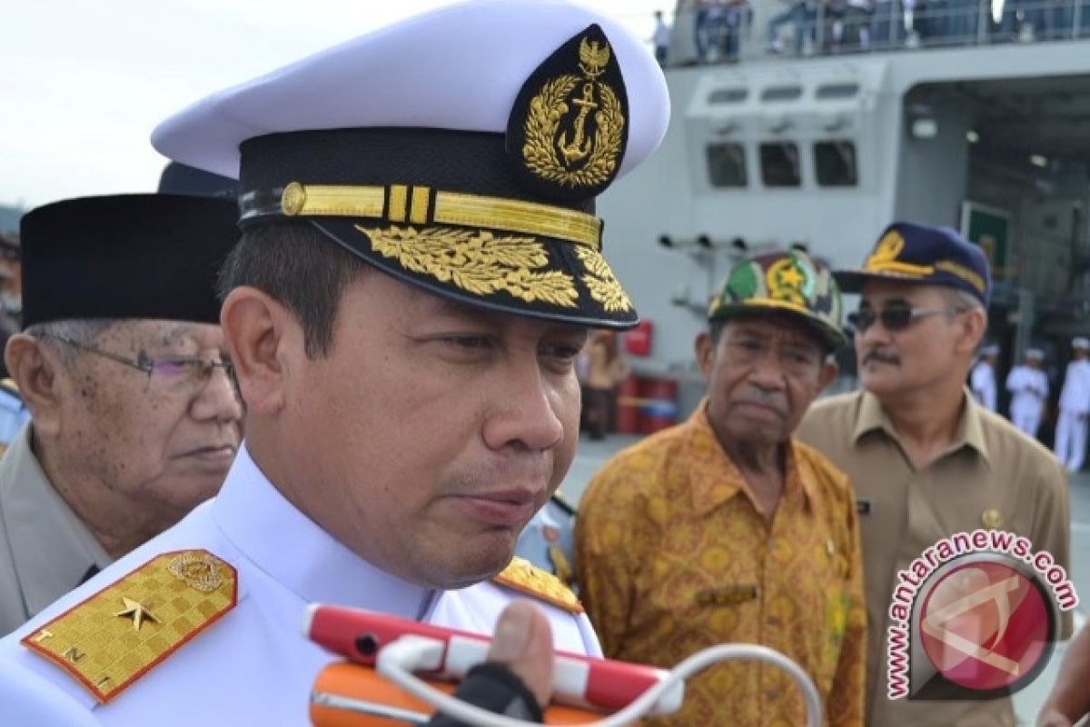 Peringatan Hari Samudera Dilakukan Diatas KRI Surabaya 