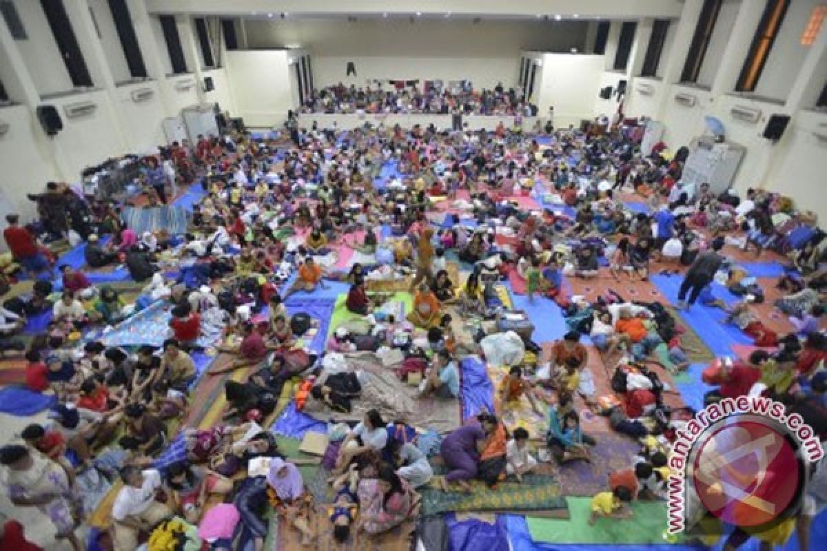 Gatal-gatal dominasi keluhan pengungsi banjir Karawang