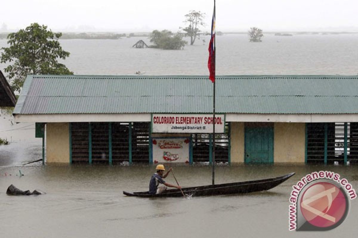 Banjir dan longsor di Filipina renggut lebih dari 100 nyawa