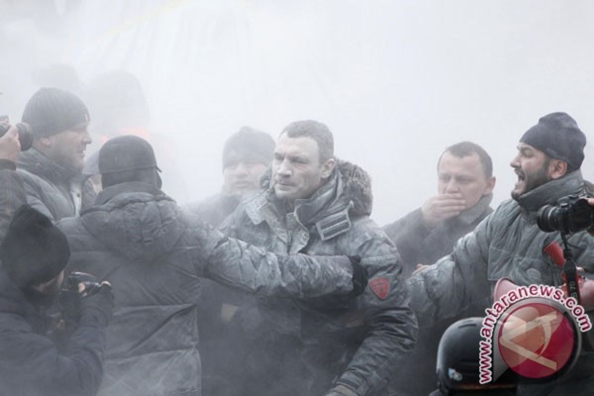 Yanukovych bertemu pemimpin lawan bahas kekerasan Ukraina