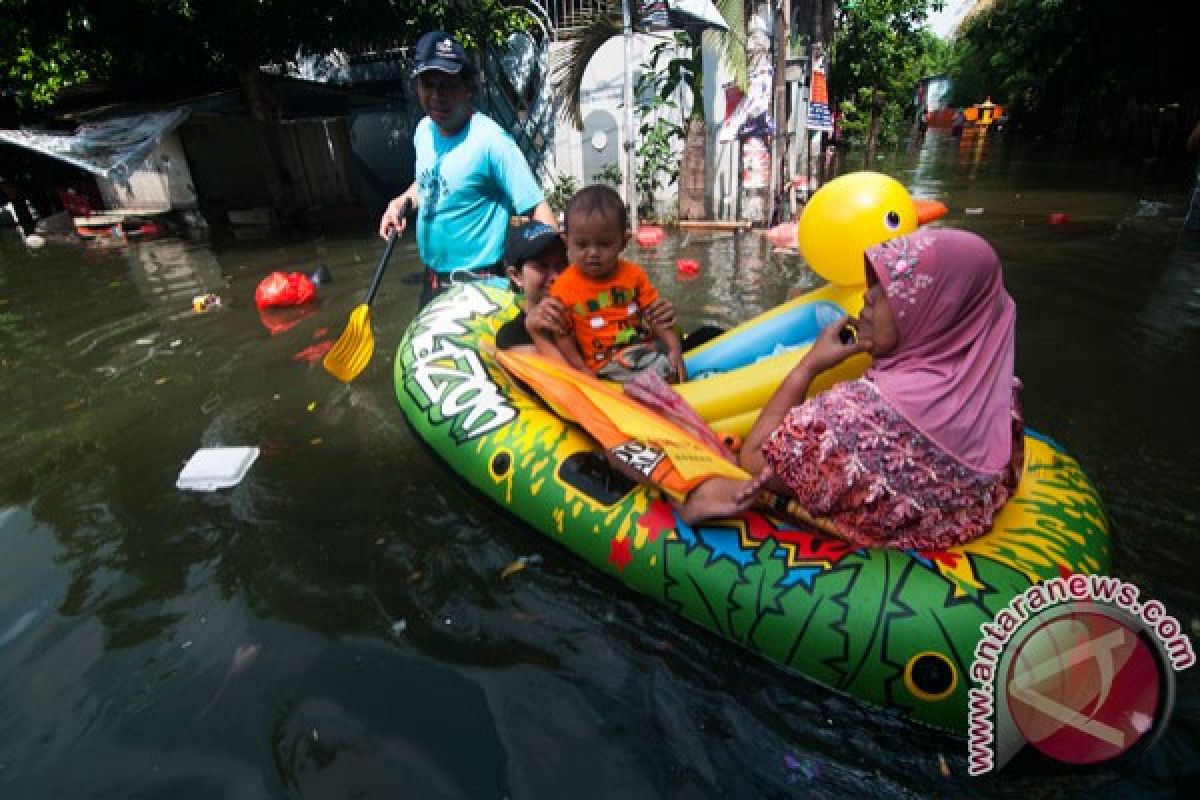 Prabowo bantu korban banjir di Bekasi