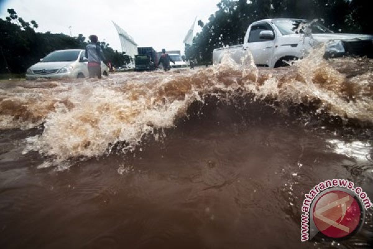 Jepara terancam terisolasi akibat banjir