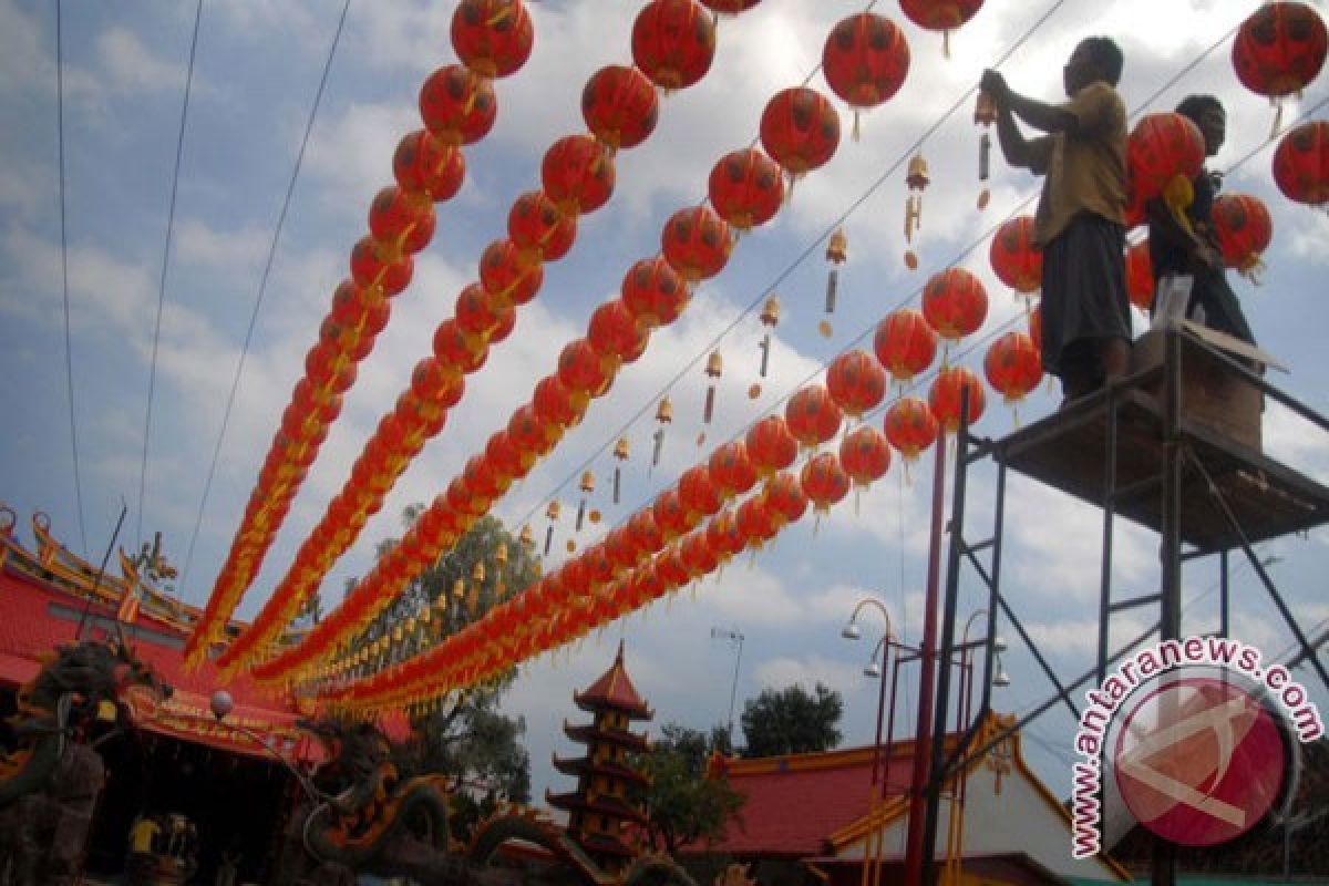 Warna Merah Identik Dengan Perayaan Tahun Baru China