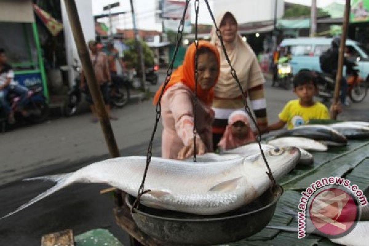 Hidangan ikan saat Imlek tak melulu bandeng 