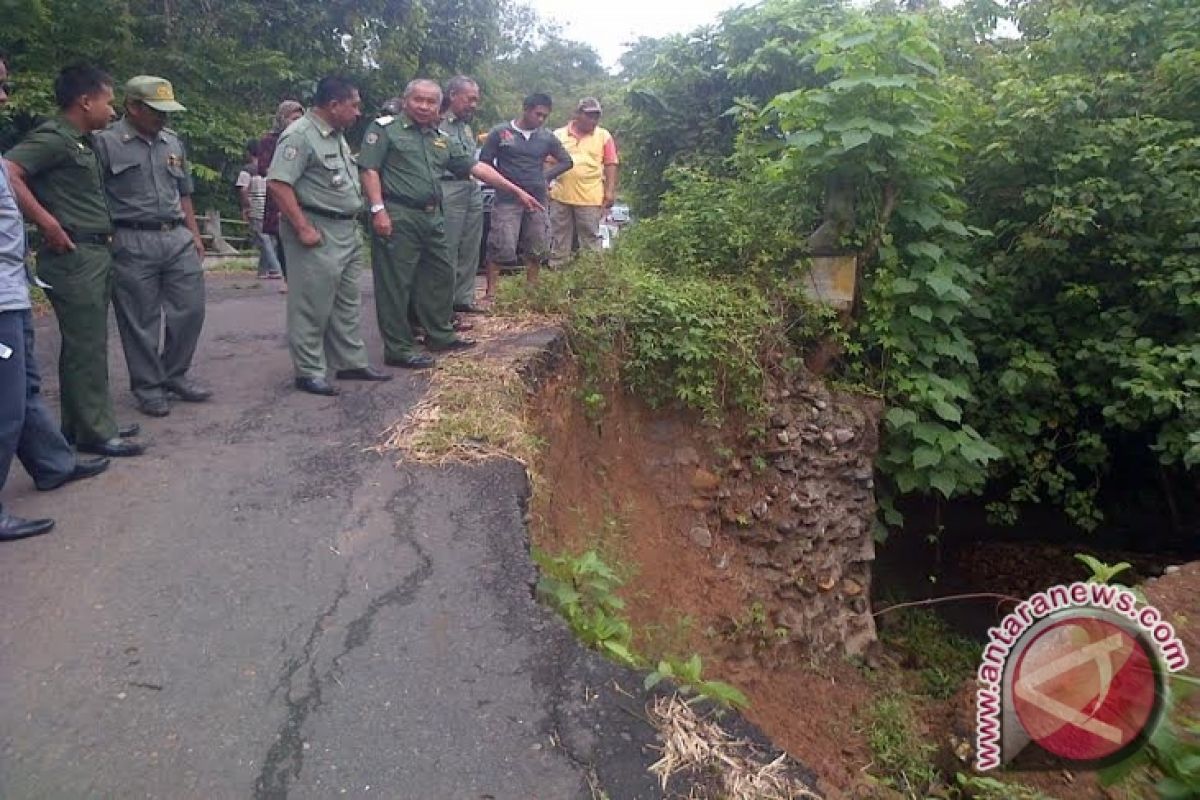 Kecamatan Muara Jaya OKU terancam longsor 