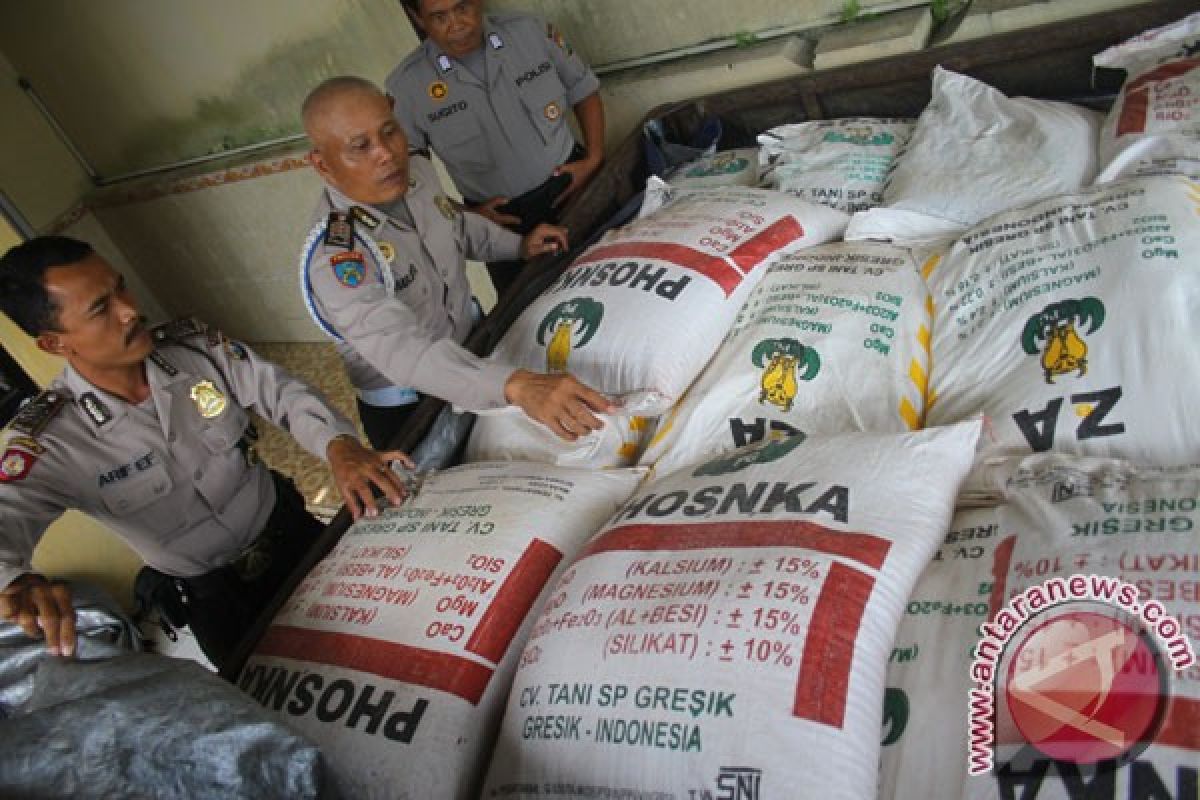 Petani Yogyakarta agar waspada pestisida palsu