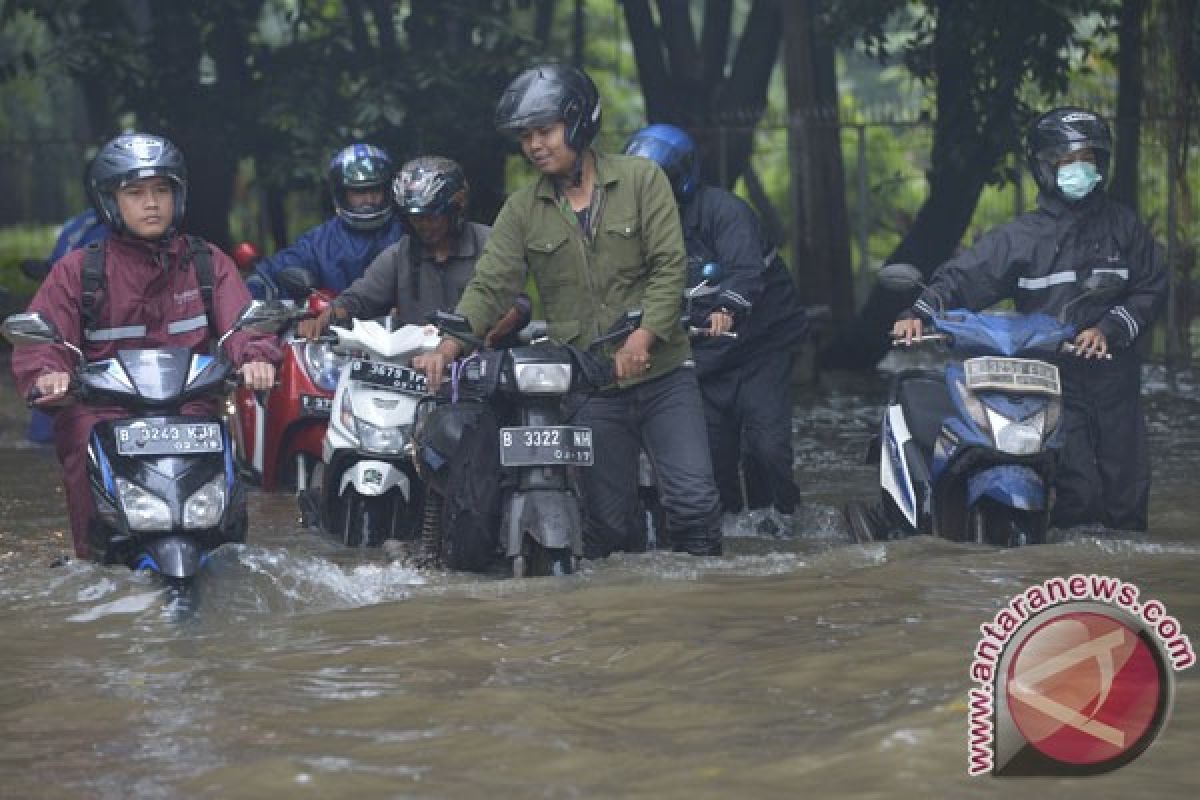 Banjir melanda 21 kelurahan di DKI Jakarta