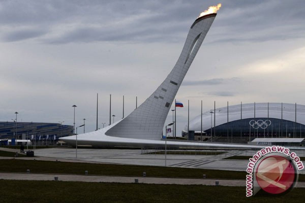 Obor olimpiade tiba di Sochi di tengah protes UU anti-homoseks