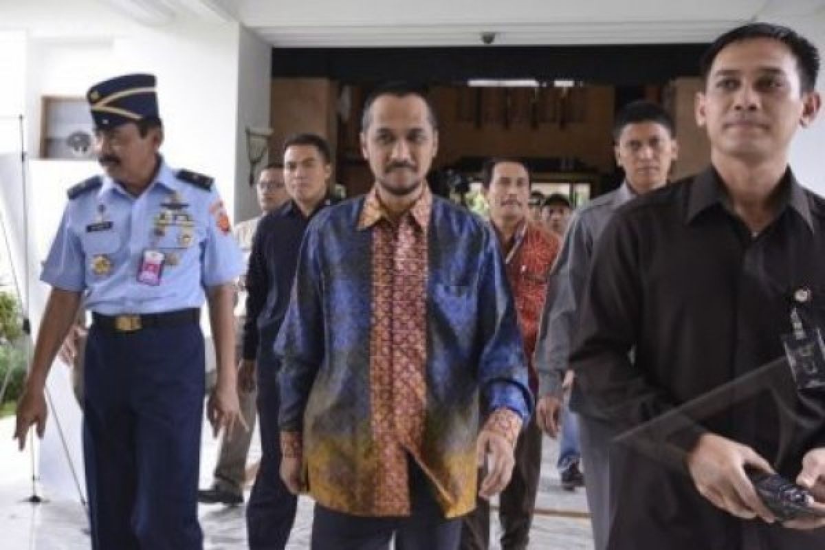 KPK Bisa Sentuh TNI Usut Korupsi