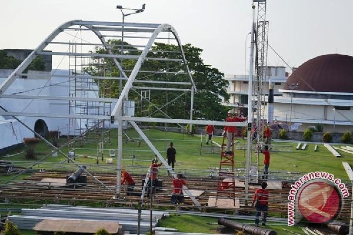 Panitia dirikan panggung HPN di Benteng Marlborough