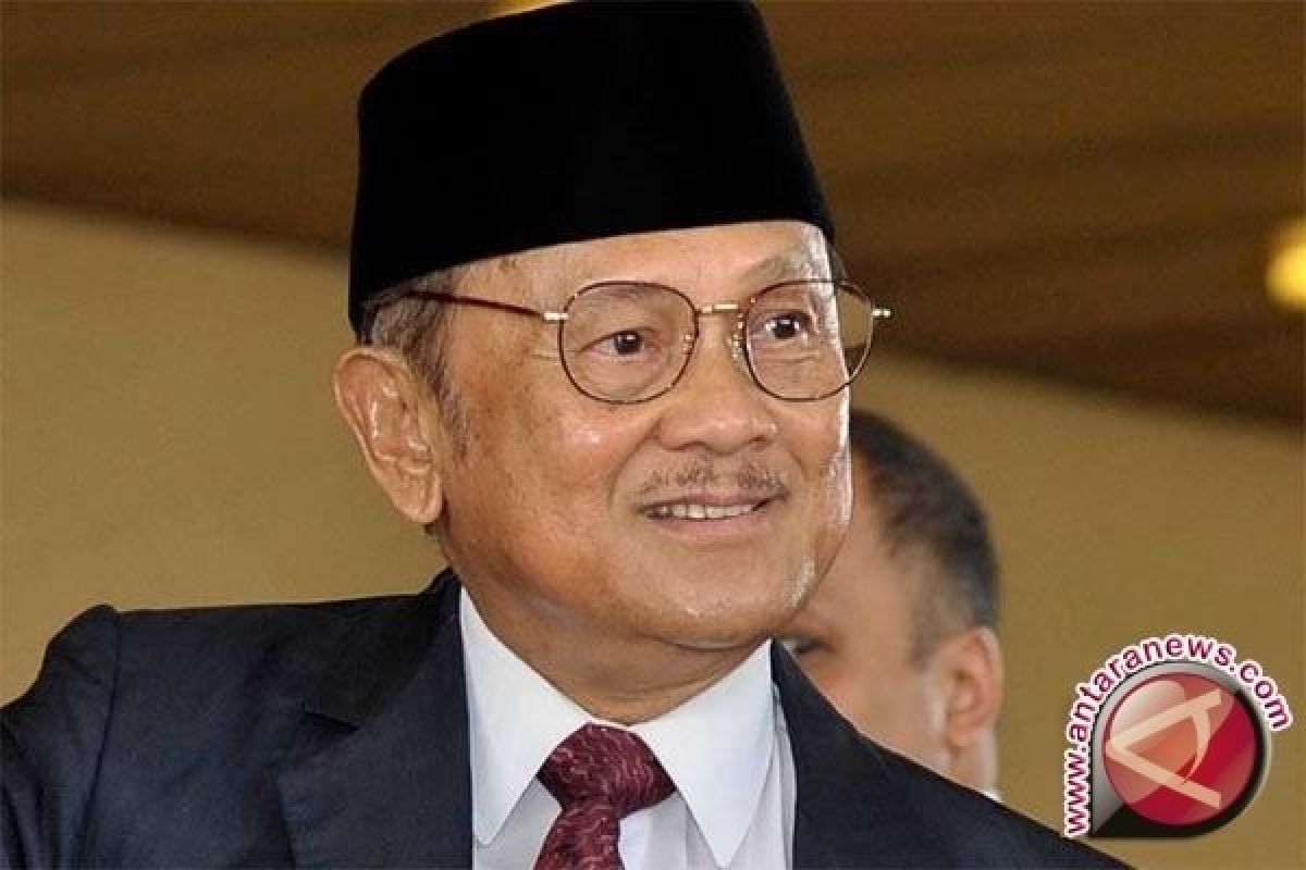 Habibie kembali dari Jerman jadi pembicara dalam dialog nasional di BPPT