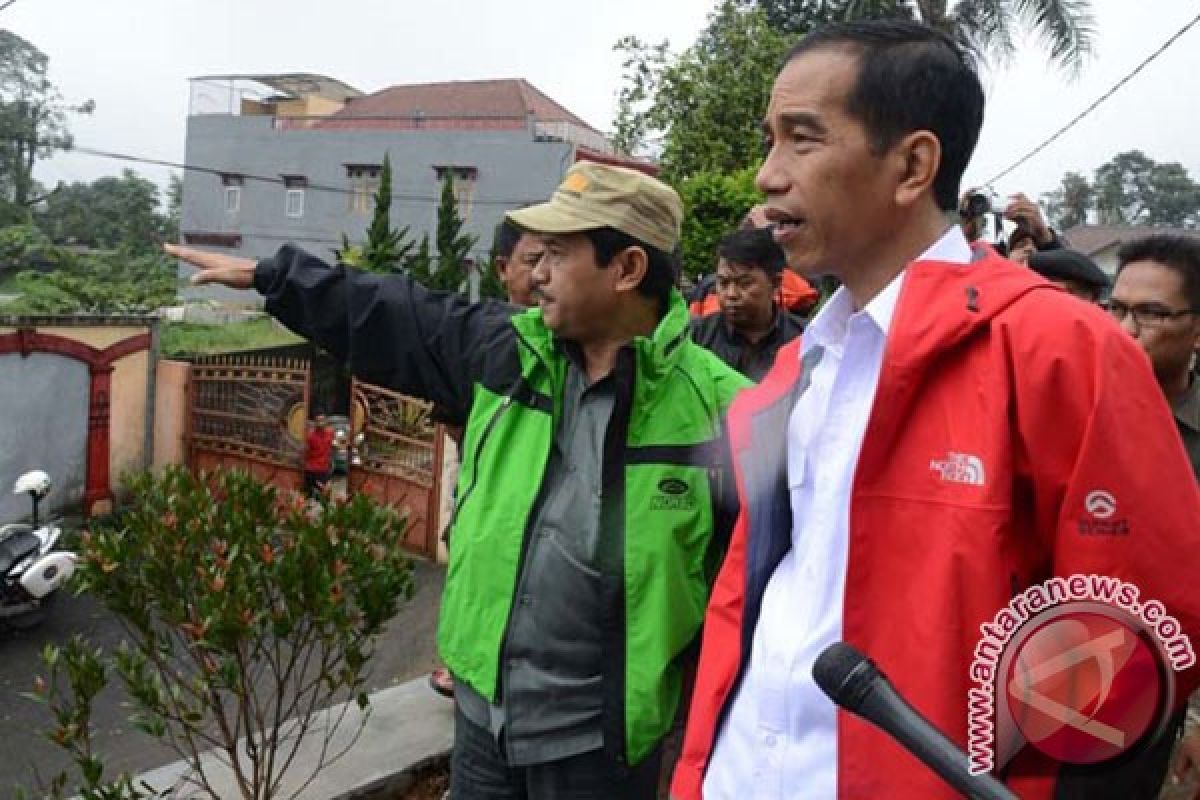 Satpol PP Bogor data IMB vila tiga desa di Puncak