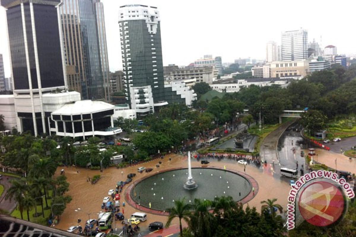 Waspada, BMKG perkirakan hujan masih guyur Jakarta hingga Jumat