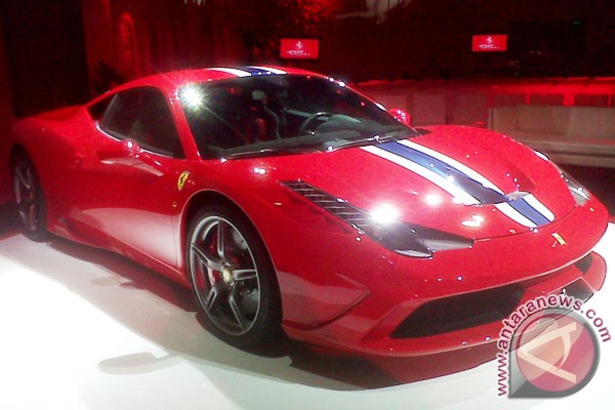 Pajak dan kurs rupiah turunkan penjualan Ferrari 