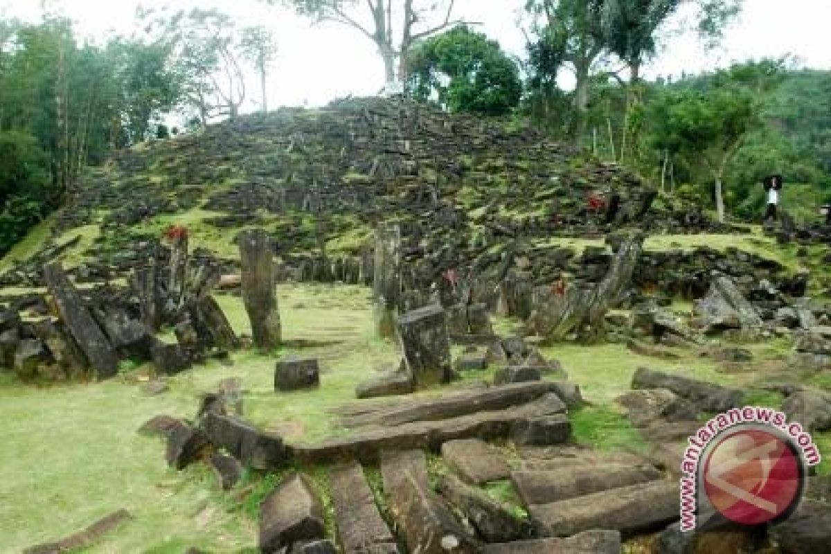 Menjawab kontroversi penelitian Gunung Padang