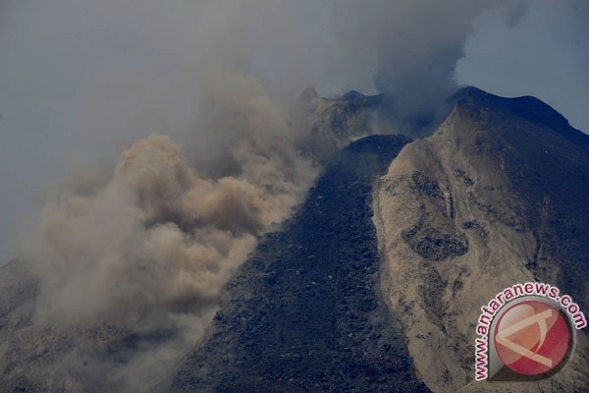 PVMBG pasang kamera pengamat di gunung-gunung api