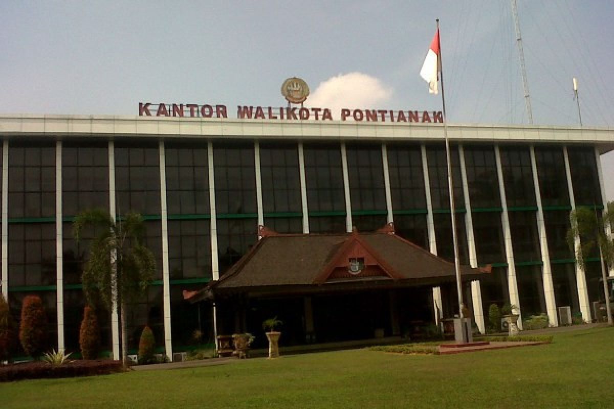 Pontianak Bentuk Tim Pengawas Pemasangan Bendera  