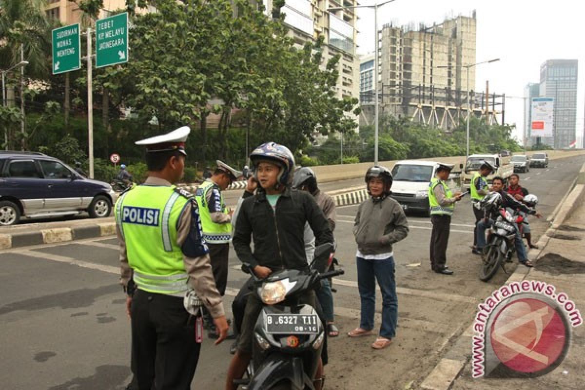 Polda Metro Jaya selidiki video viral pemotor masuk tol