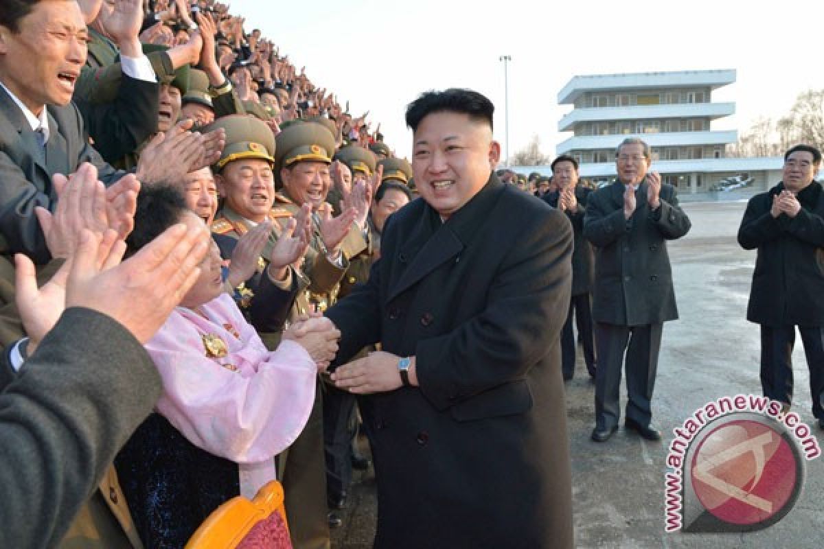 TV Korea Utara siarkan video Kim Jong-un berjalan pincang