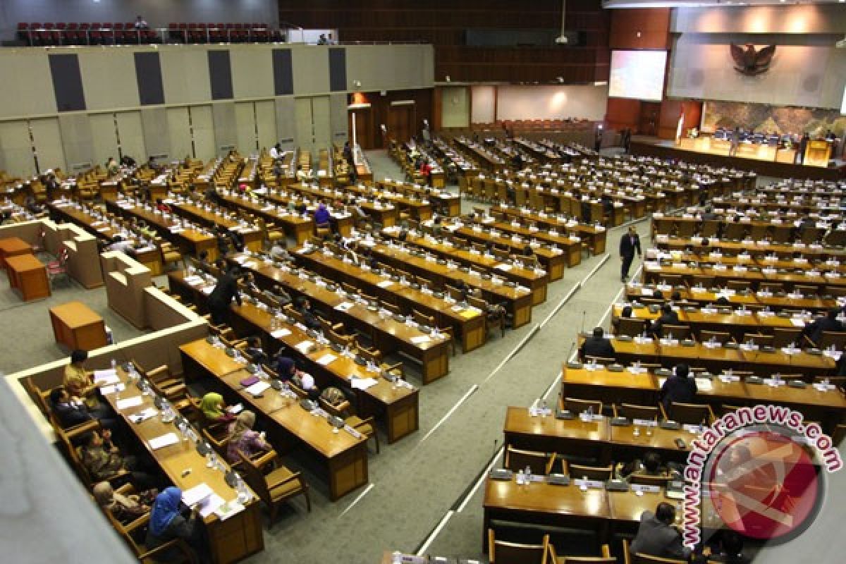 Agenda Rapat Paripurna DPR RI masa sidang III