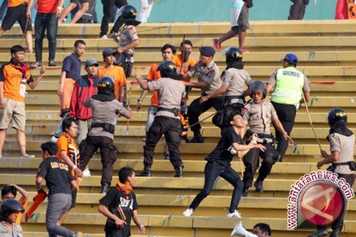 Polisi data kerusakan akibat kericuhan antarsuporter