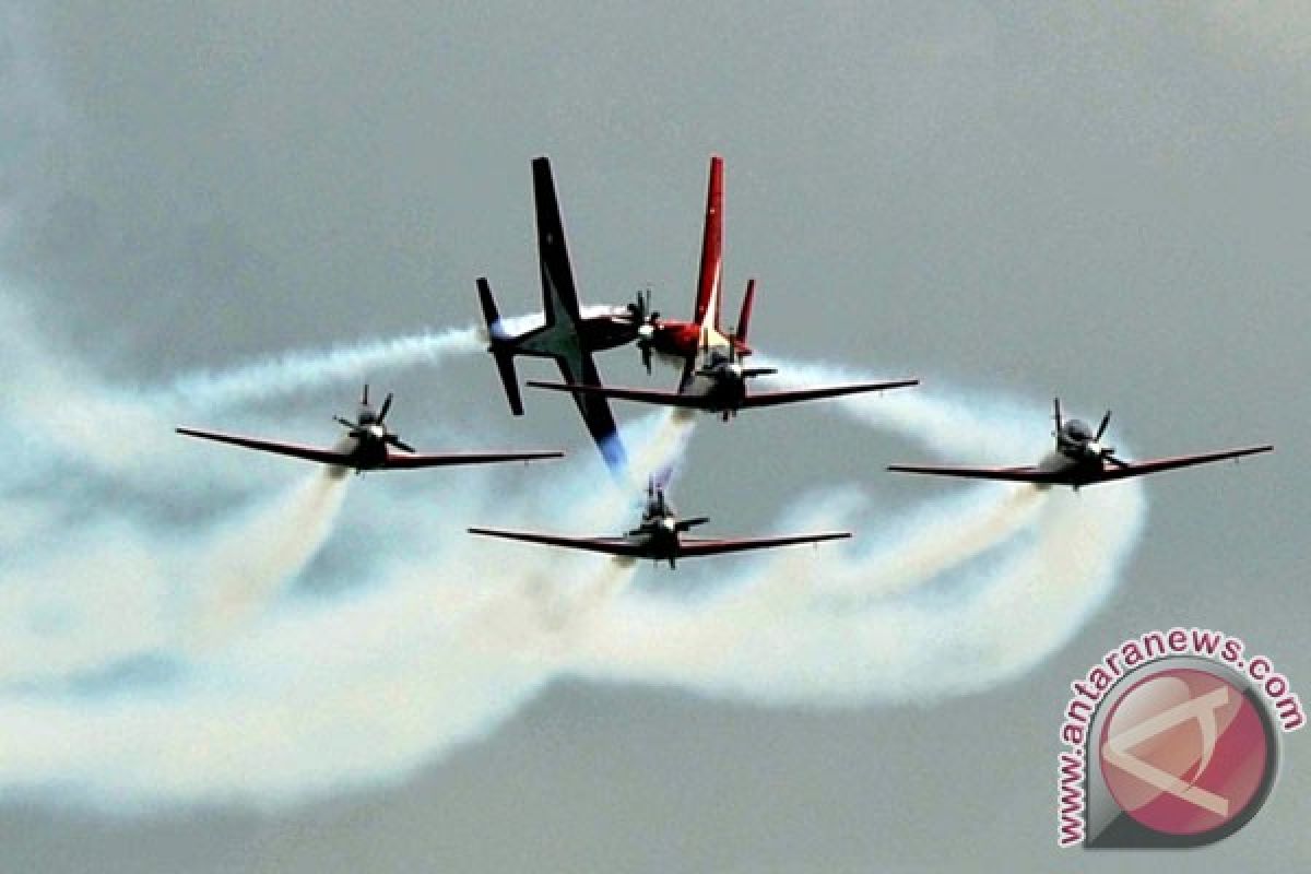 Tim Aerobatik Jupiter pulang dari Singapore Air Show 2014